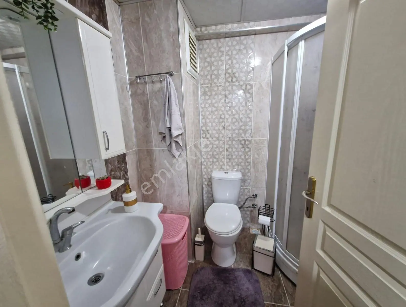 Şeyh Sinan'da Hazır Kiracılı 2+1 Satılık Daire — fotoğraf 10