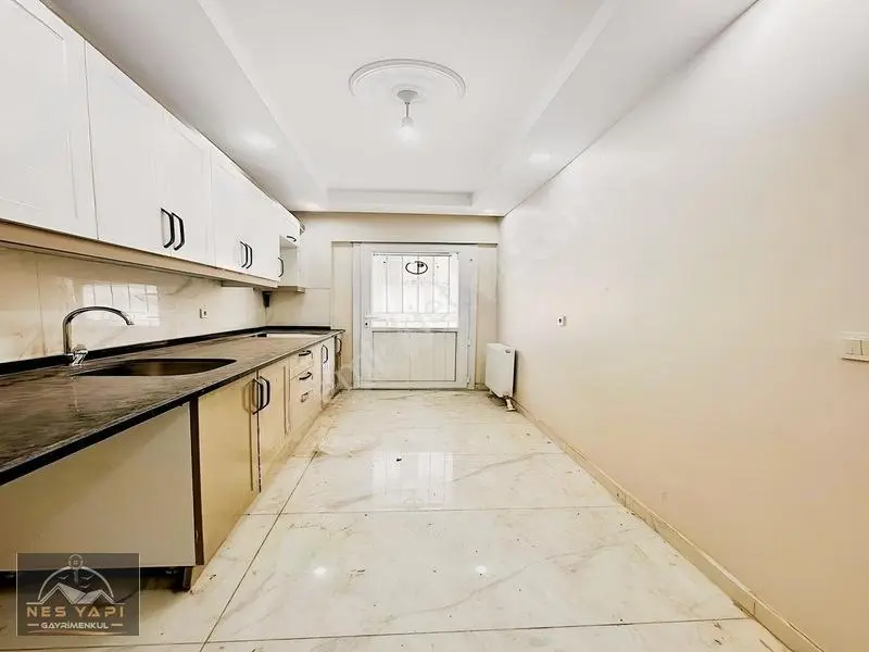 Metrobüse Yürüme Mesafesinde Sıfır İskanlı Bahçeli Daire!!! — fotoğraf 2
