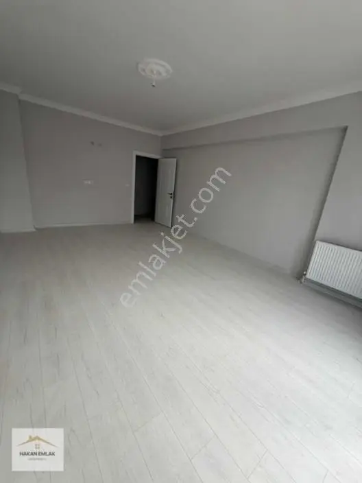 Hakan Emlaktan Kevser Cami Civarında 150 M² Köşe Başı 3+1 Daire — fotoğraf 5