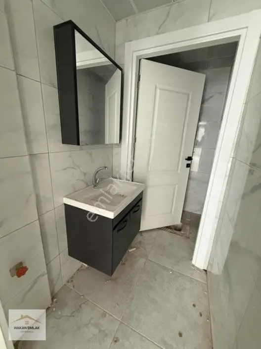 Hakan Emlaktan Kevser Cami Civarında 150 M² Köşe Başı 3+1 Daire — fotoğraf 11