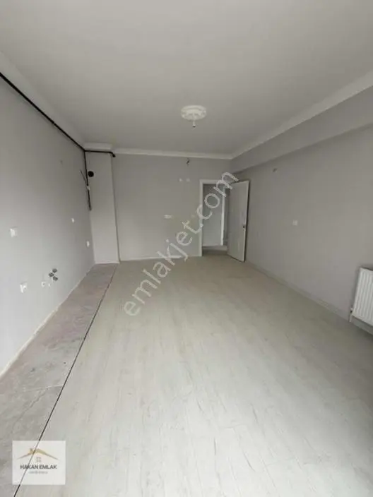 Hakan Emlaktan Kevser Cami Civarında 150 M² Köşe Başı 3+1 Daire — fotoğraf 12