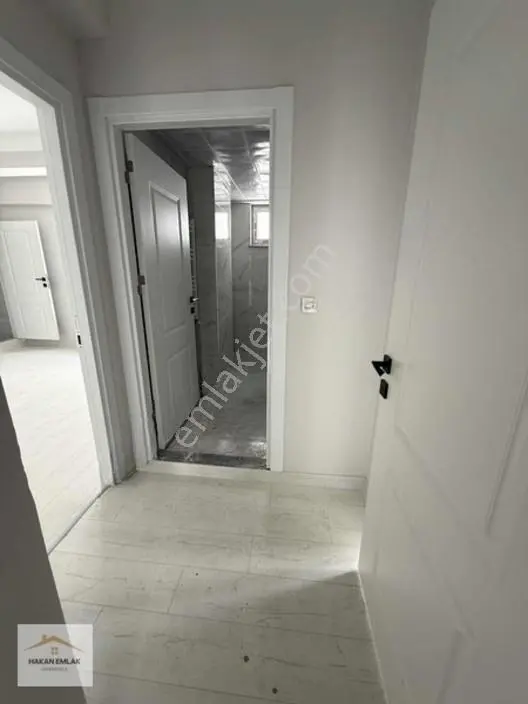 Hakan Emlaktan Kevser Cami Civarında 150 M² Köşe Başı 3+1 Daire — fotoğraf 14
