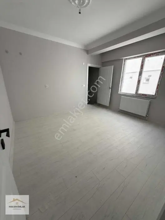 Hakan Emlaktan Kevser Cami Civarında 150 M² Köşe Başı 3+1 Daire — fotoğraf 15
