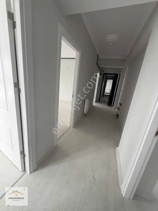 Hakan Emlaktan Kevser Cami Civarında 150 M² Köşe Başı 3+1 Daire — fotoğraf 16