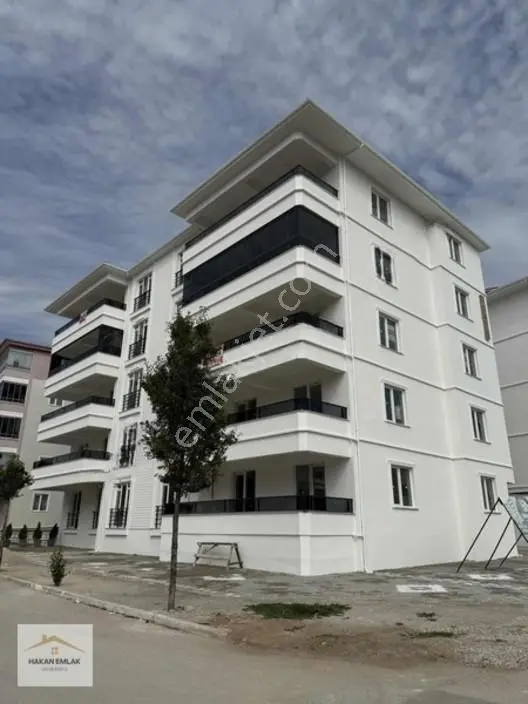 Hakan Emlaktan Kevser Cami Civarında 150 M² Köşe Başı 3+1 Daire — fotoğraf 20
