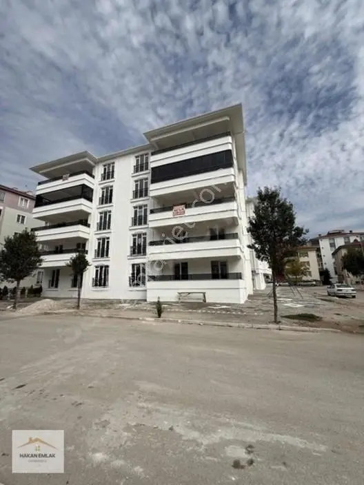 Hakan Emlaktan Kevser Cami Civarında 150 M² Köşe Başı 3+1 Daire — fotoğraf 21