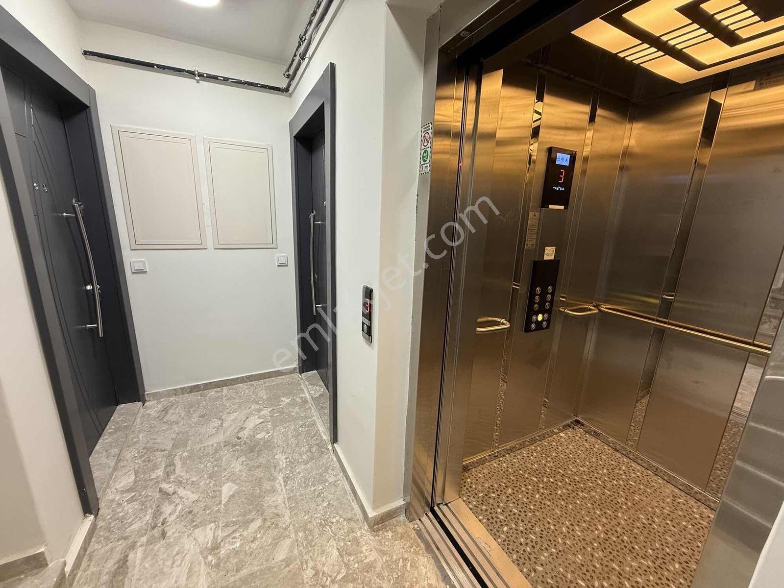 Fl Emlaktan Necip Fazıl Metro Yakını 2+1 Sıfır Arakat — fotoğraf 25
