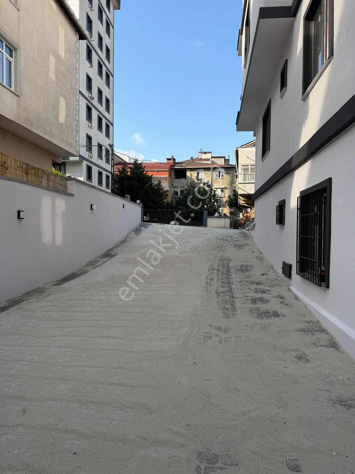 Fl Emlaktan Necip Fazıl Metro Yakını 2+1 Sıfır Arakat — fotoğraf 33