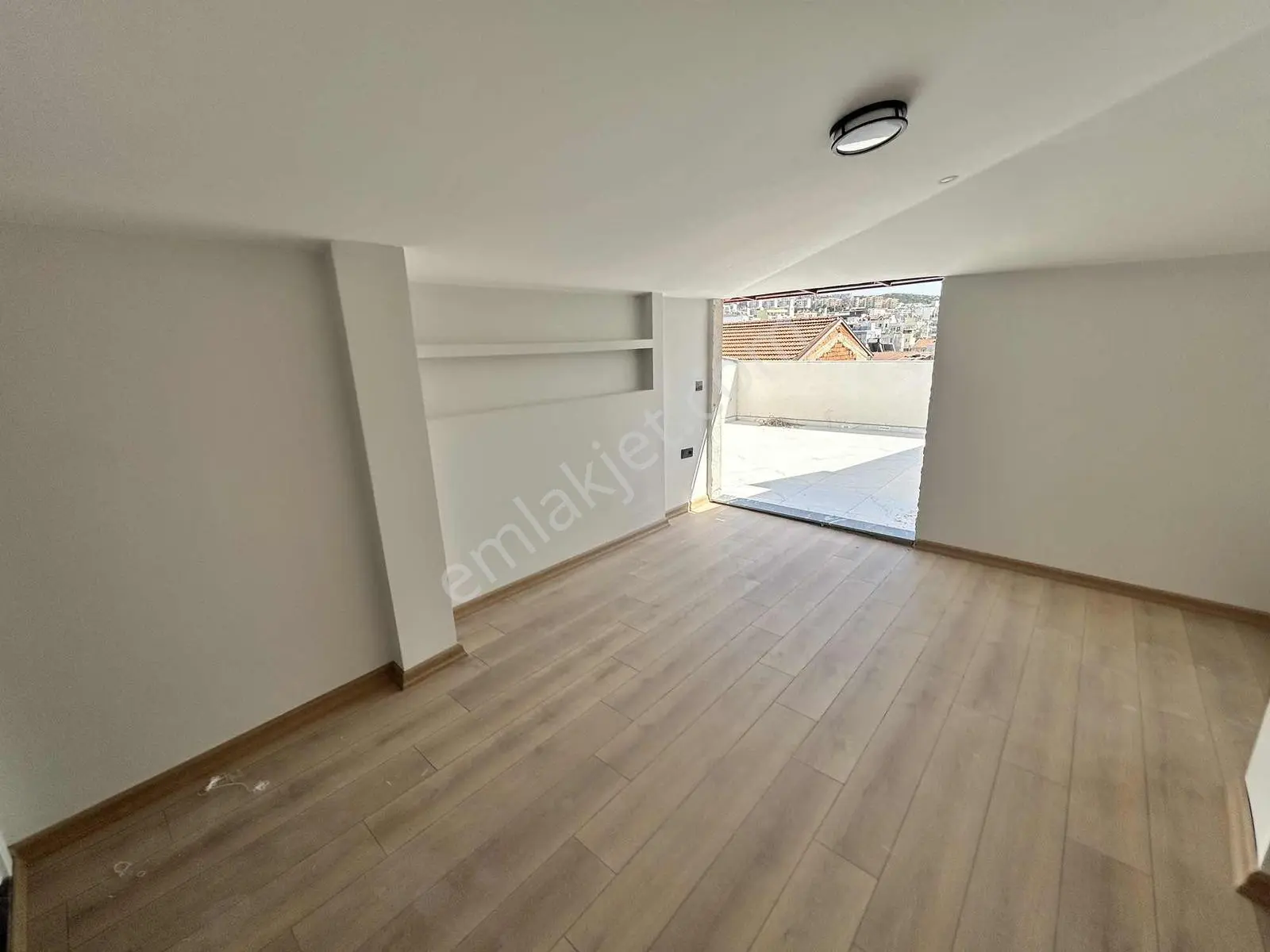 Kuşadası Merkez Sahile Yürme Mesafesinde Dubleks 2+1 Daire — fotoğraf 9