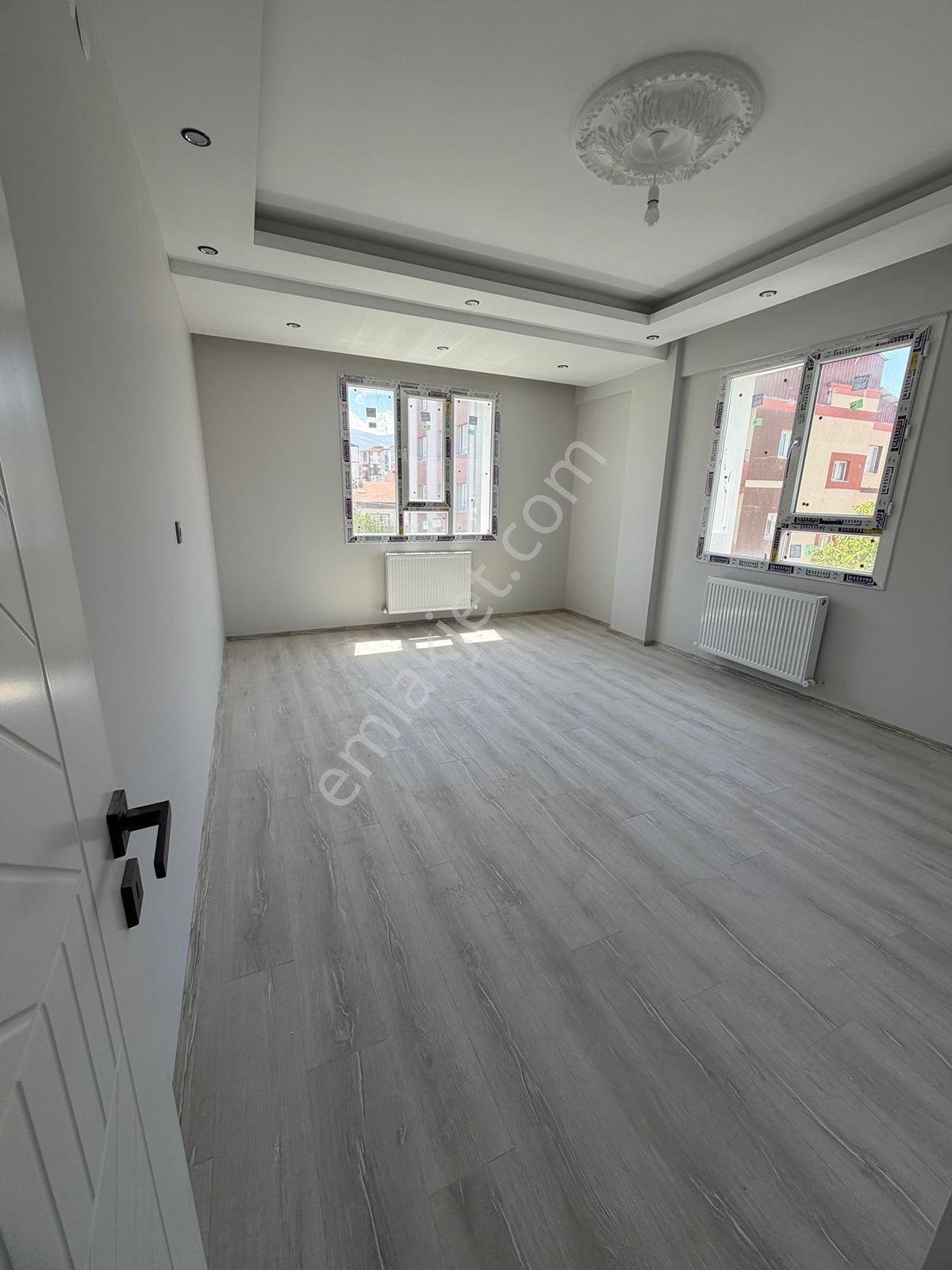 İlhanlı Mahallesi, 6 Katlı Binanın 2. Katı 3+1 Oda Sıfır Daire — fotoğraf 5