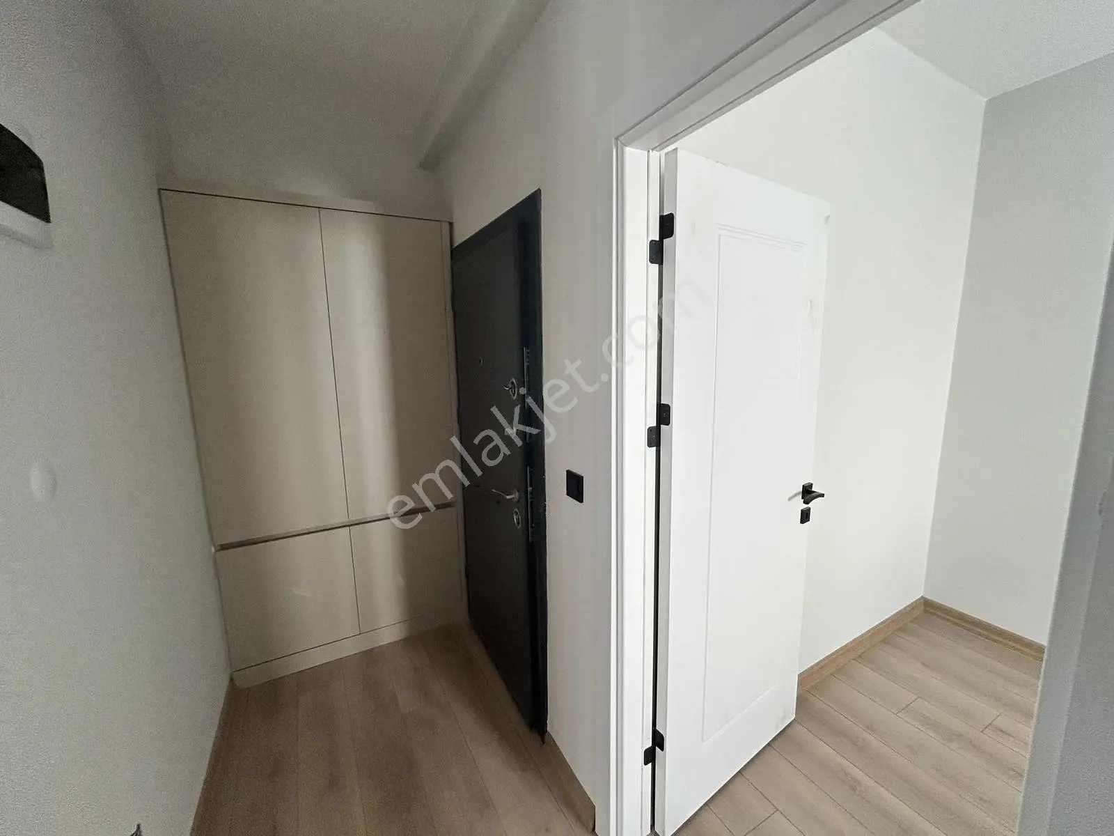 Acil Kuşadası Merkez Denize 200 Metre Mesafede Satılık 2+1 Daire — fotoğraf 9