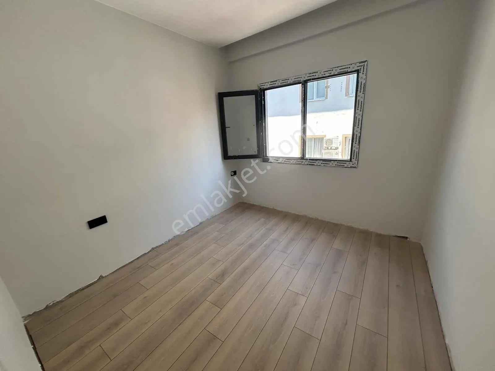 Acil Kuşadası Merkez Denize 200 Metre Mesafede Satılık 2+1 Daire — fotoğraf 30