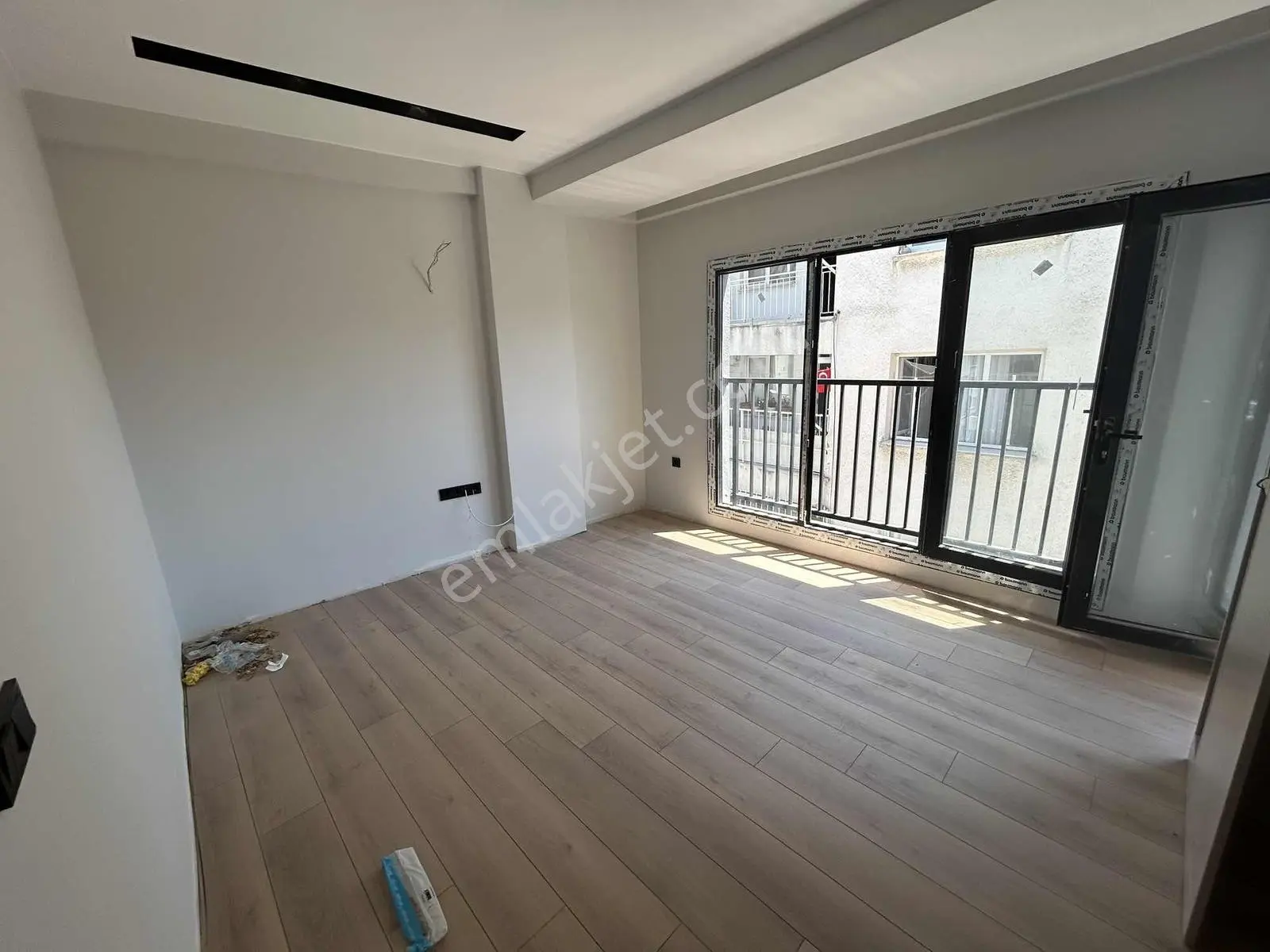 Acil Kuşadası Merkez Denize 200 Metre Mesafede Satılık 2+1 Daire — fotoğraf 32