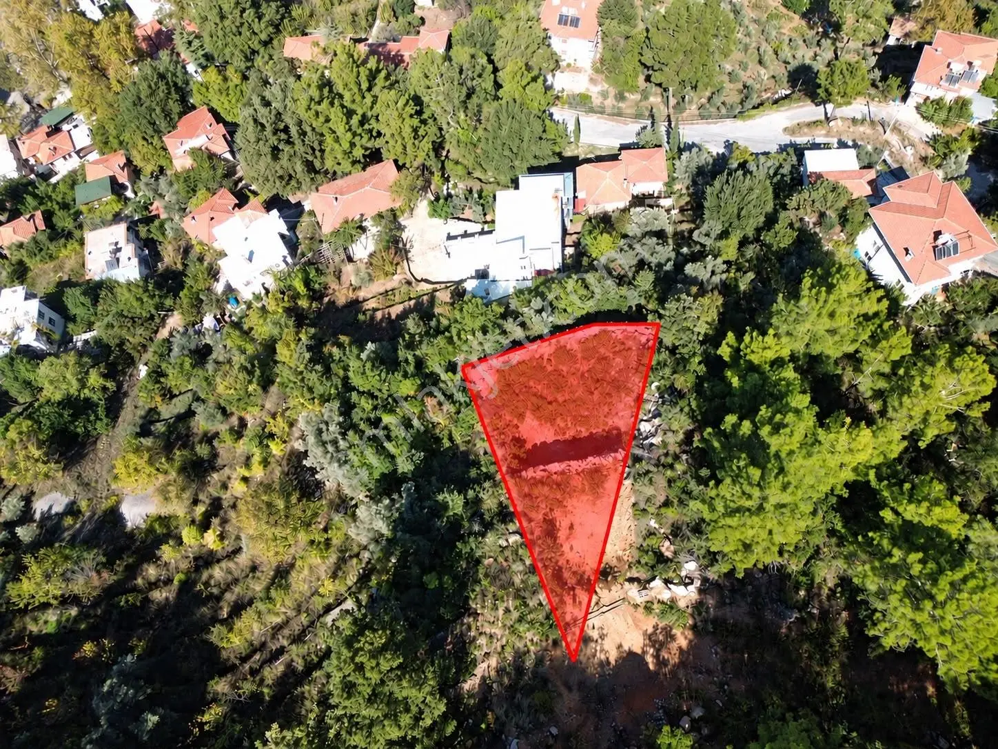Emlakparktan Türktaş Yaylasında Satılık 687M2 Tarla