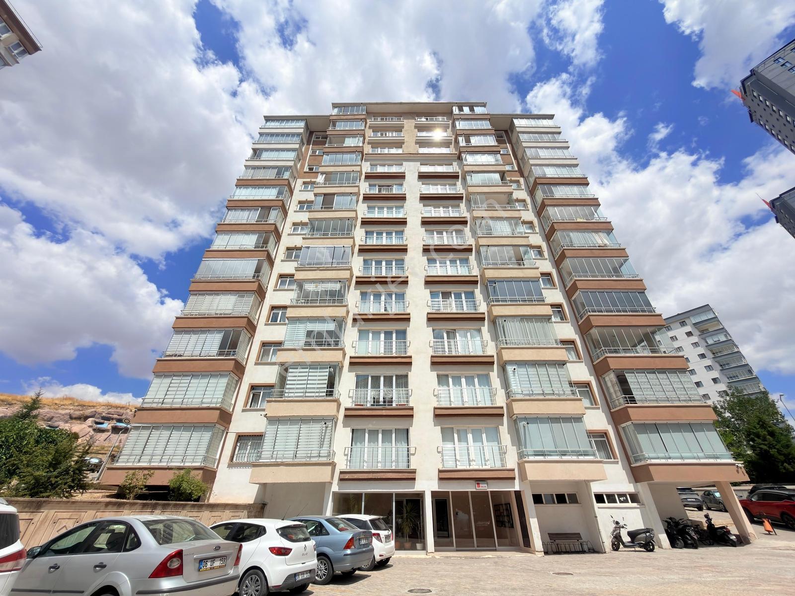 Yenimahalle Ata Mah. Belören Site İçerisinde 3+1 Satılık Daire