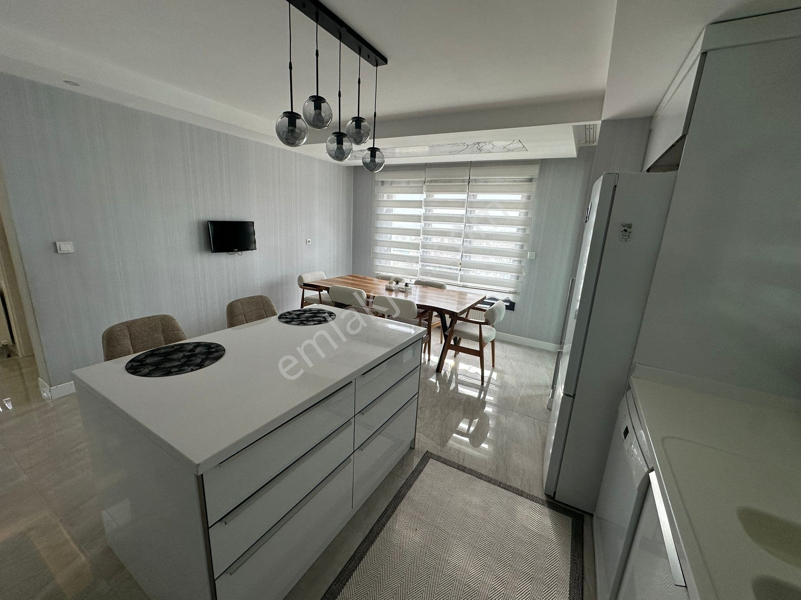 Polat Lıve Emlaktan 4+1 190 M2 Kilerli Giyinme Odalı Lüks Daire — fotoğraf 4