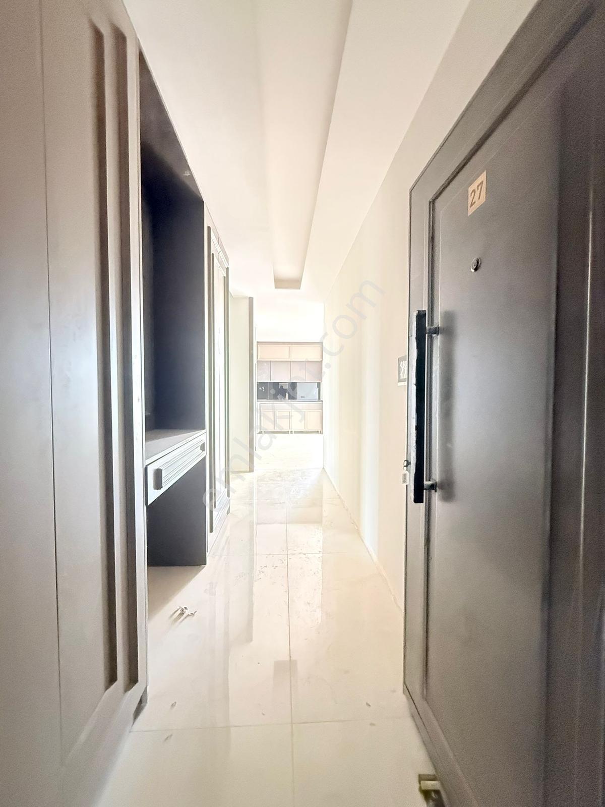 Yenişehir Megalan Da Deniz Manzaralı 3 Cepheli Köşe 2+1 — fotoğraf 17