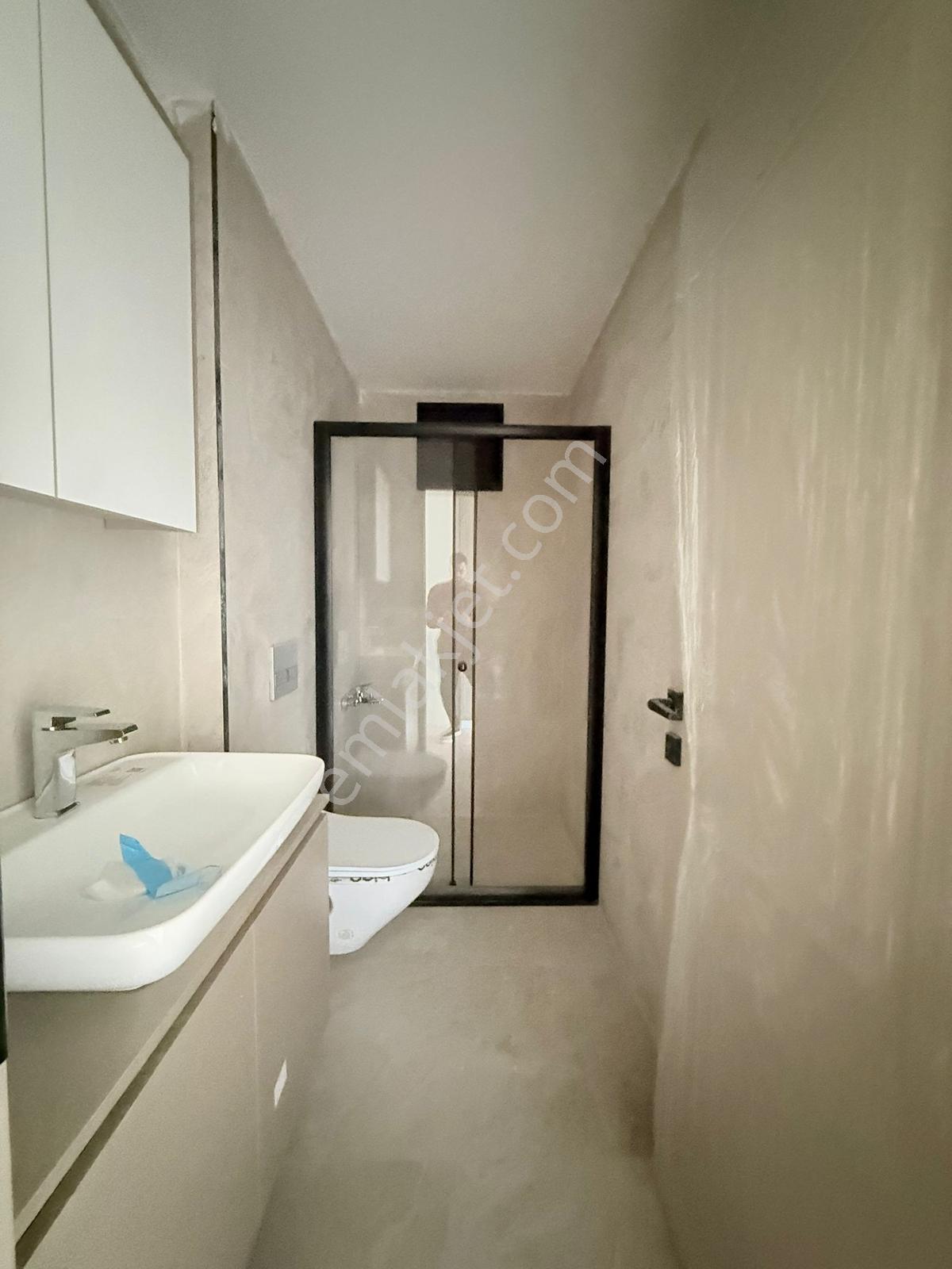 Yenişehir Megalan Da Deniz Manzaralı 3 Cepheli Köşe 2+1 — fotoğraf 21