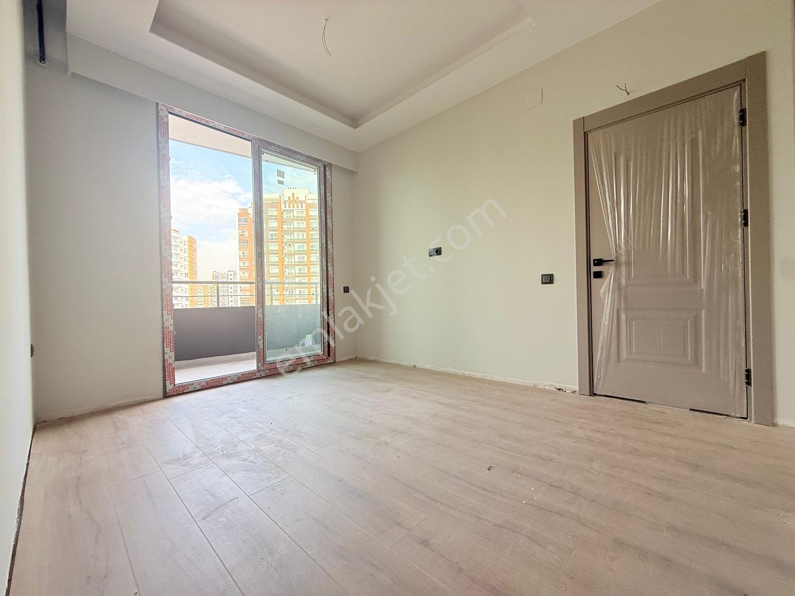 Yenişehir Megalan Da Deniz Manzaralı 3 Cepheli Köşe 2+1 — fotoğraf 23