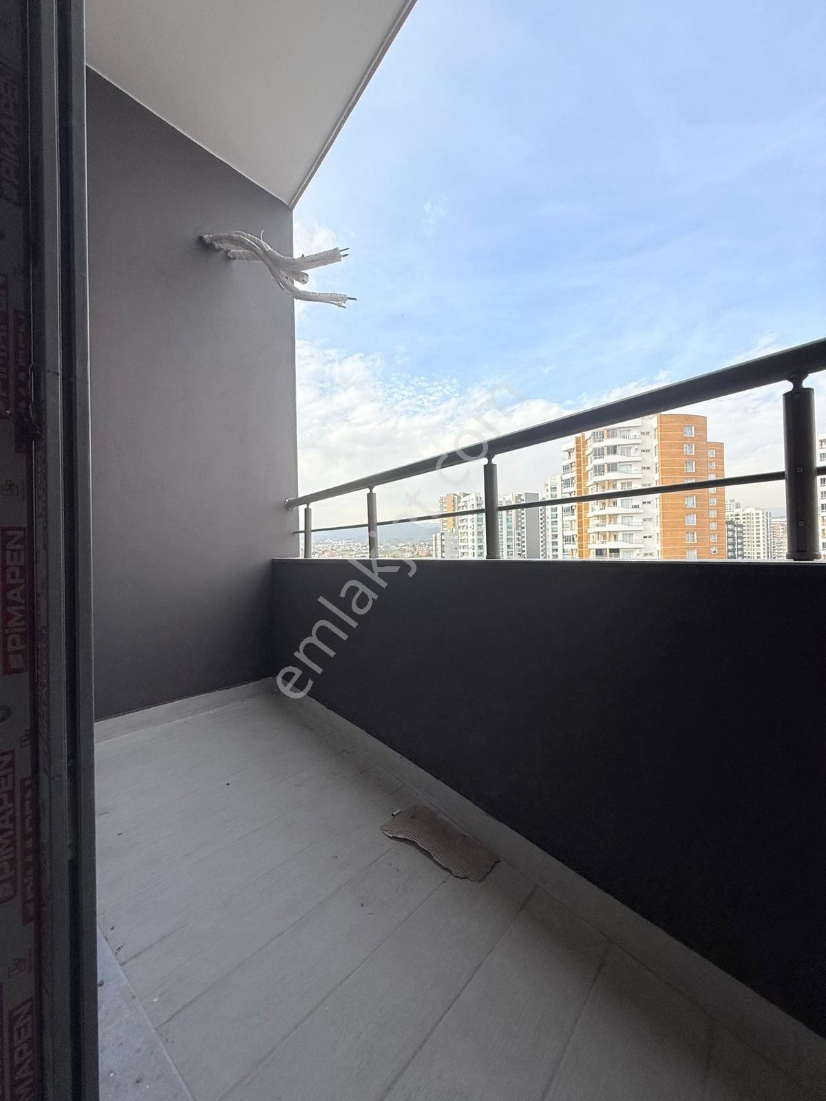 Yenişehir Megalan Da Deniz Manzaralı 3 Cepheli Köşe 2+1 — fotoğraf 26