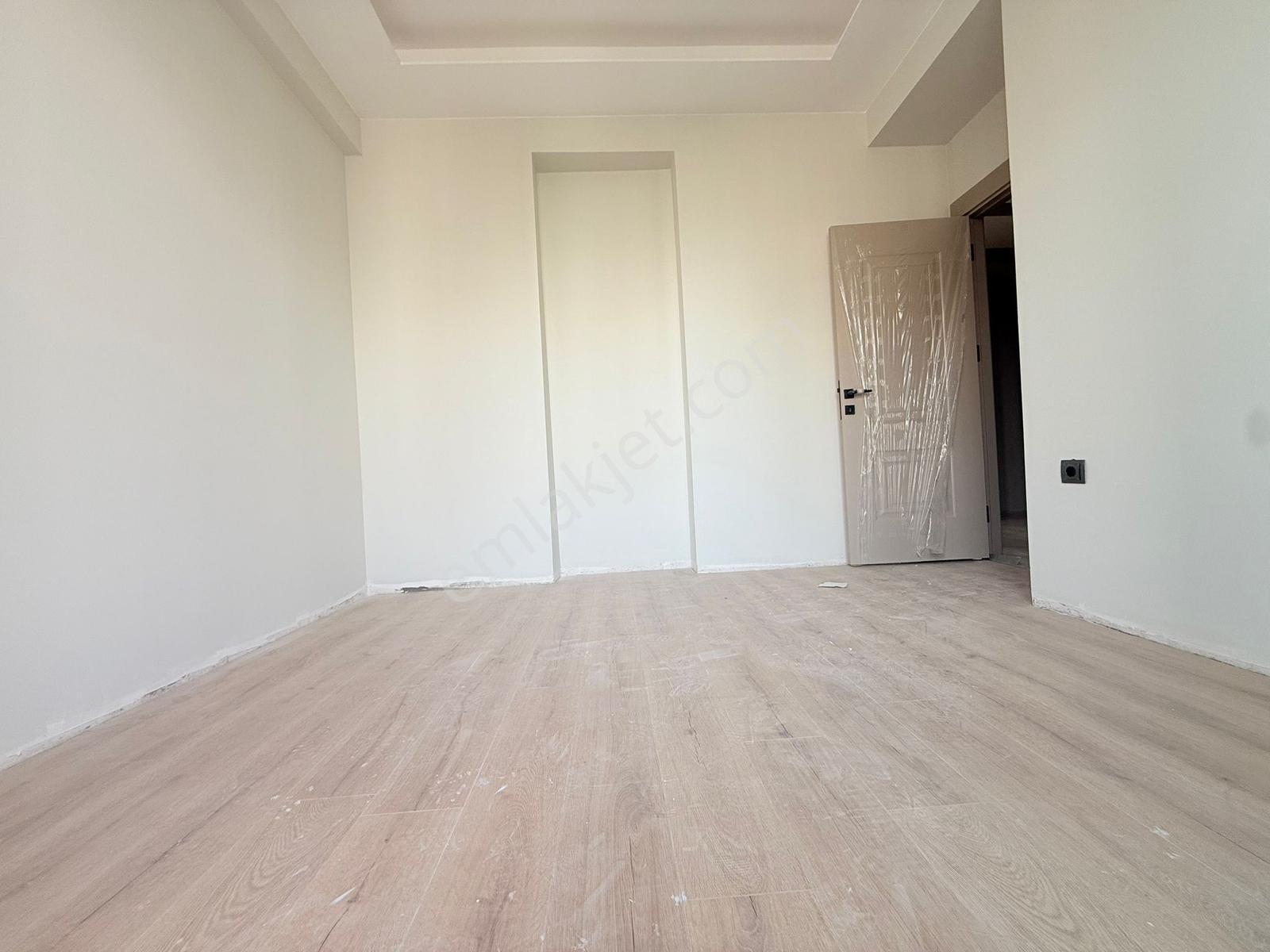 Yenişehir Megalan Da Deniz Manzaralı 3 Cepheli Köşe 2+1 — fotoğraf 29