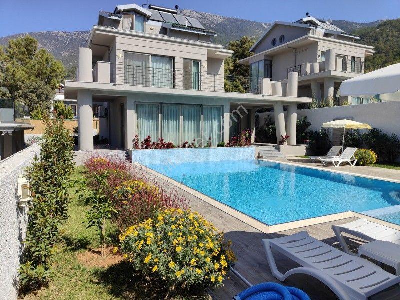 Stop’tan Ovacık'ta Satılık 3 Yatak Odalı Full Eşyalı Modern Villa — fotoğraf 24