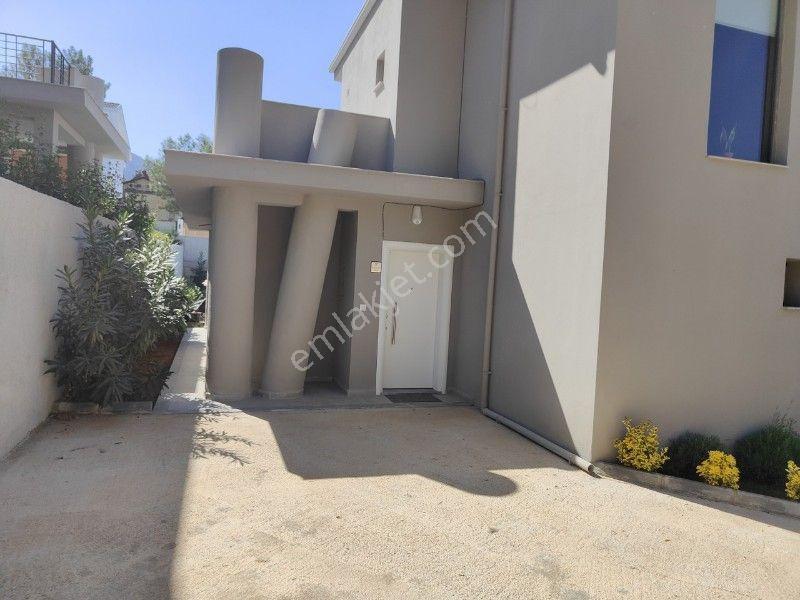 Stop’tan Ovacık'ta Satılık 3 Yatak Odalı Full Eşyalı Modern Villa — fotoğraf 31