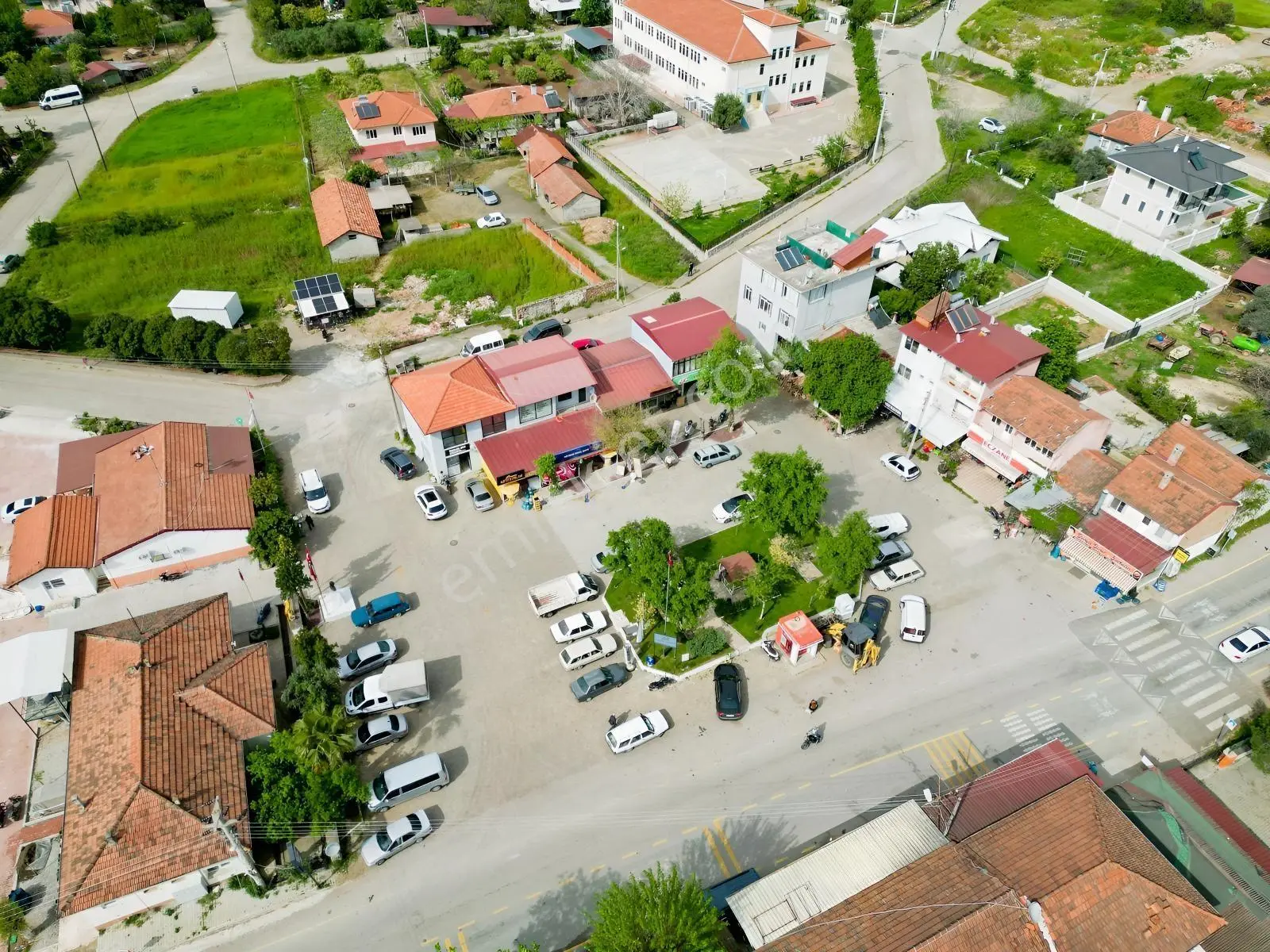 Beyobası Merkezde İmarlı Satılık Arsa — fotoğraf 2