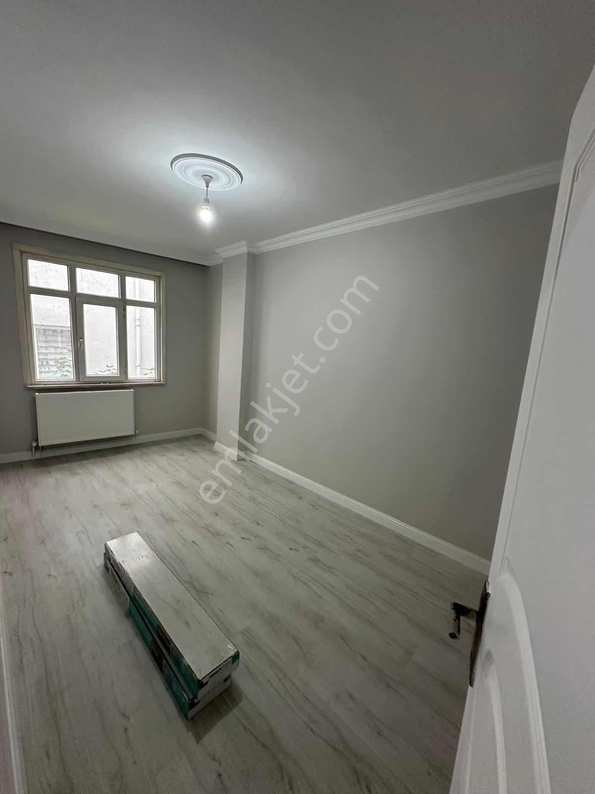 Halkalı Metroya Yakın 2+1 Arakat Satılık Daire — fotoğraf 2