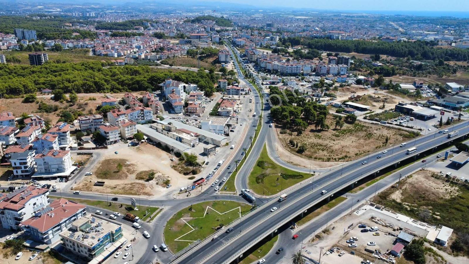 Merkezde Ticari+konut İmarlı Arsa — fotoğraf 2