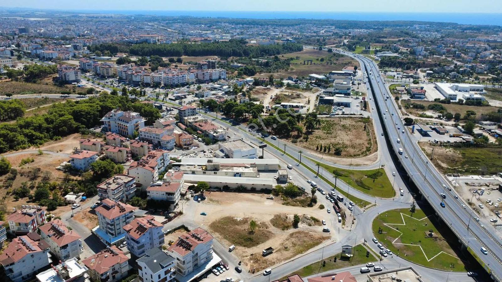 Merkezde Ticari+konut İmarlı Arsa — fotoğraf 6