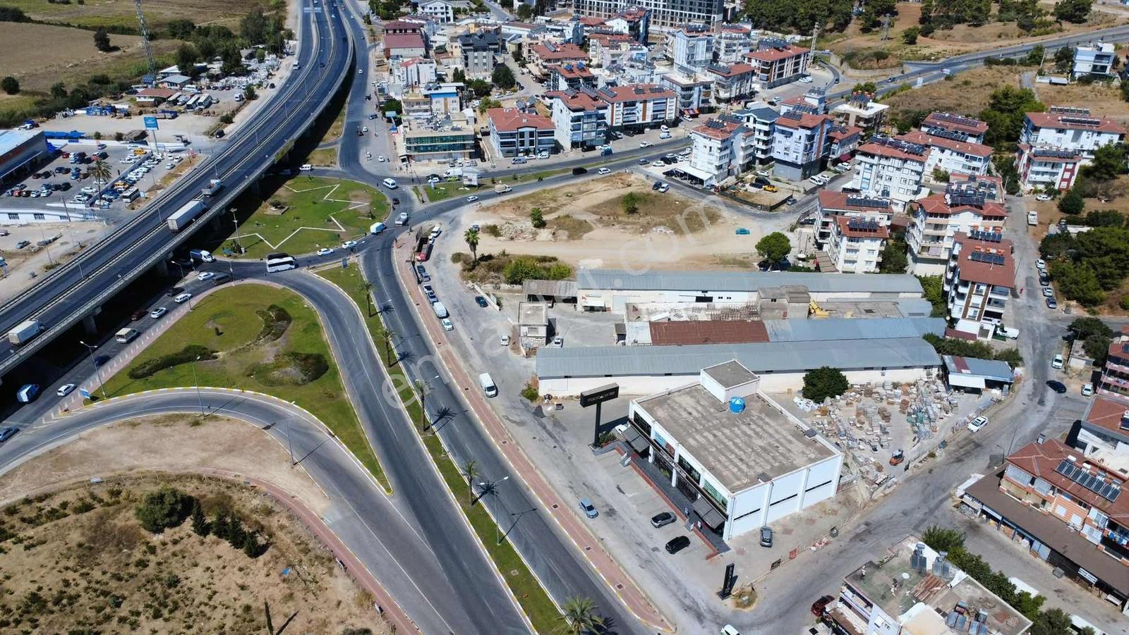 Merkezde Ticari+konut İmarlı Arsa — fotoğraf 10