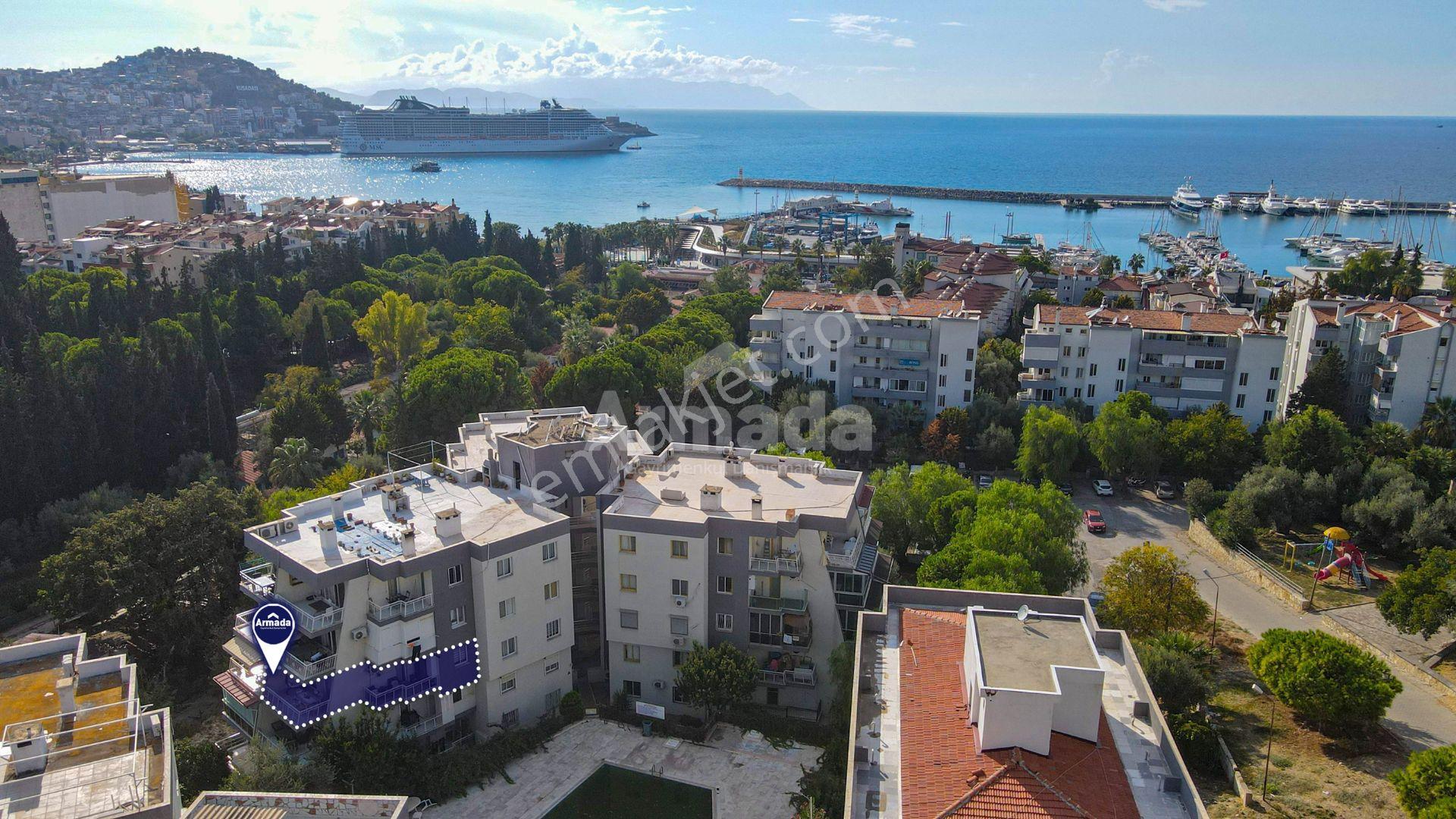 Kuşadası Marinaya 200 M Mesafede Satılık 3+1 Daire