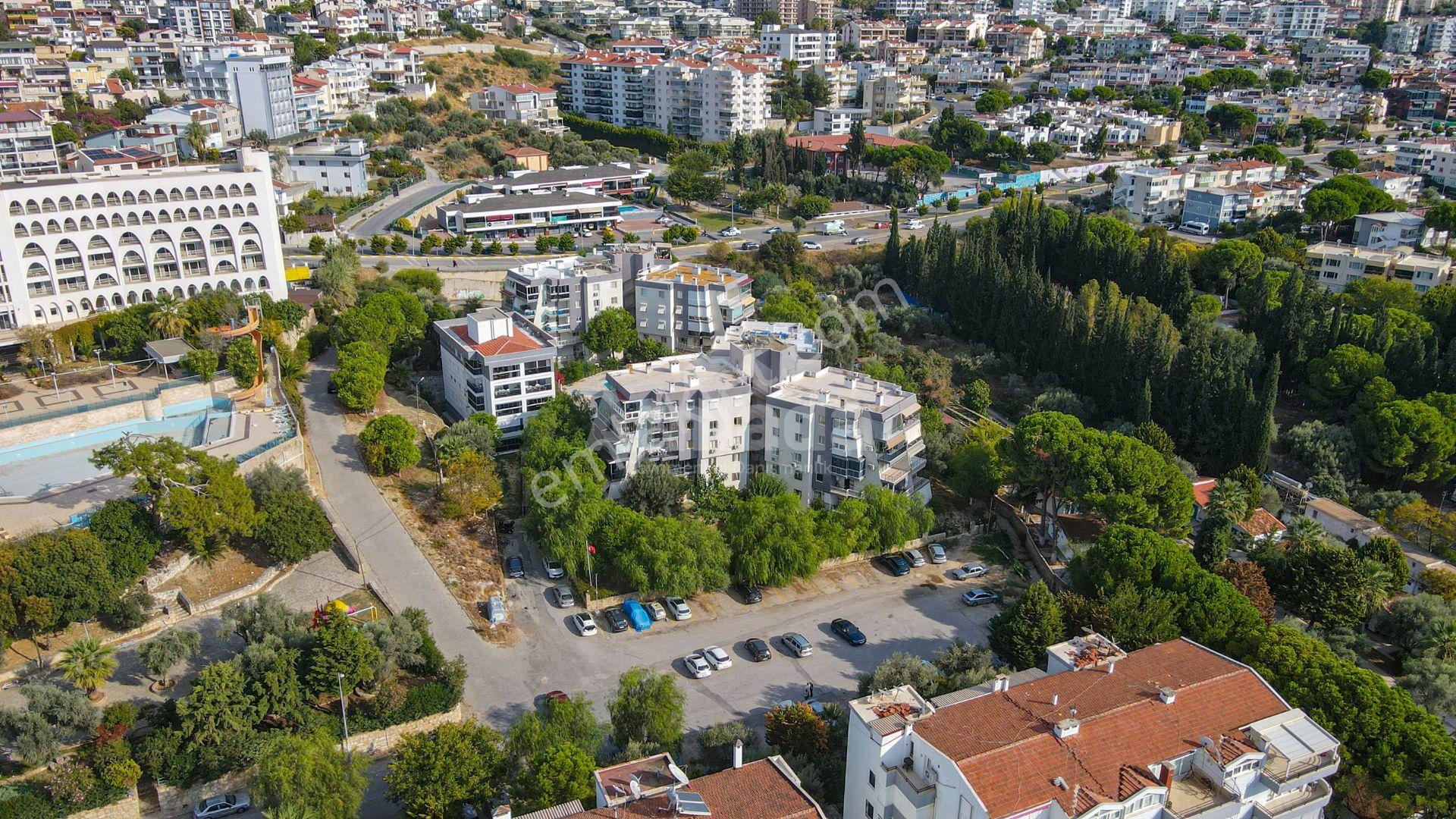 Kuşadası Marinaya 200 M Mesafede Satılık 3+1 Daire — fotoğraf 2
