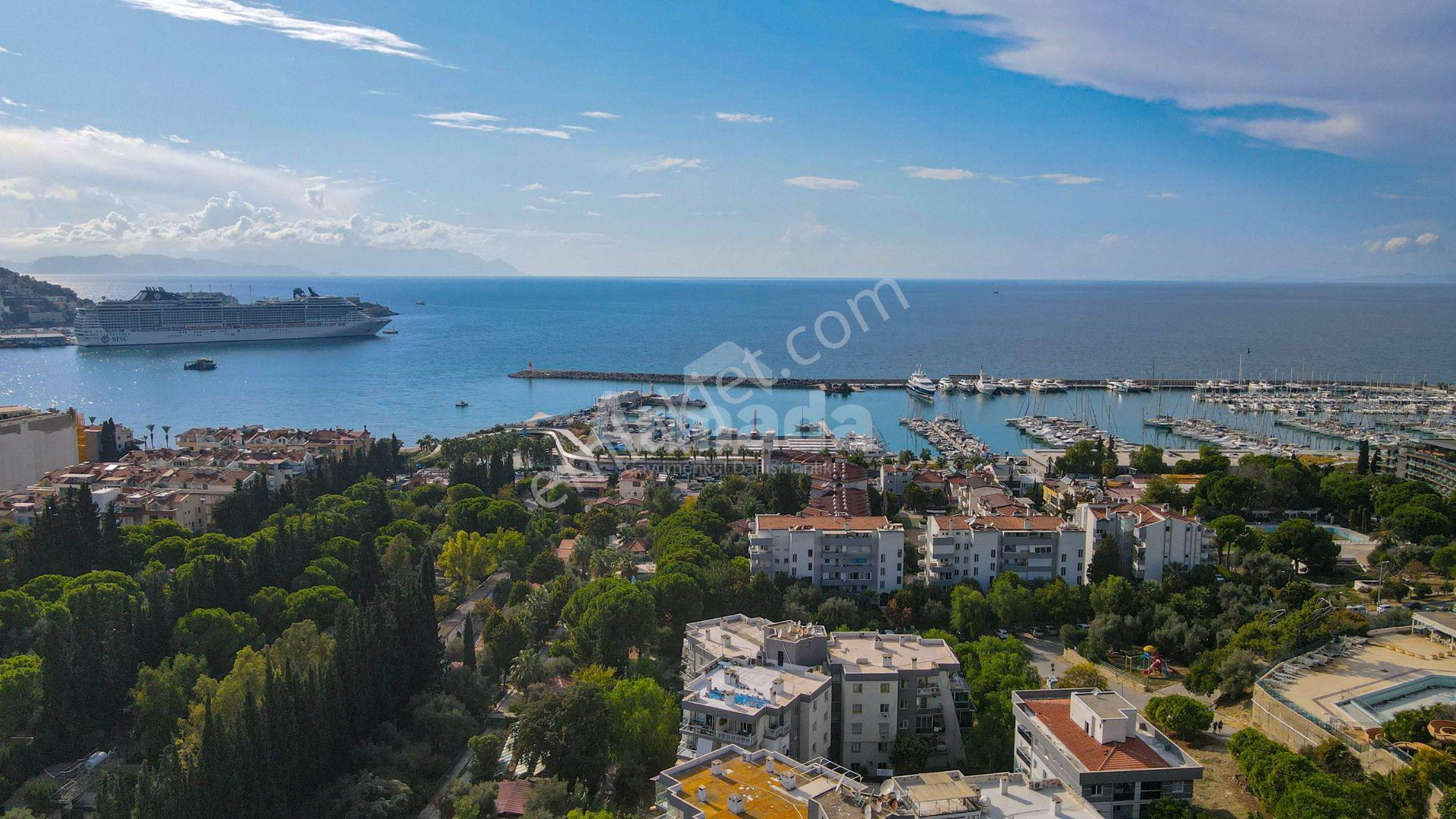 Kuşadası Marinaya 200 M Mesafede Satılık 3+1 Daire — fotoğraf 4