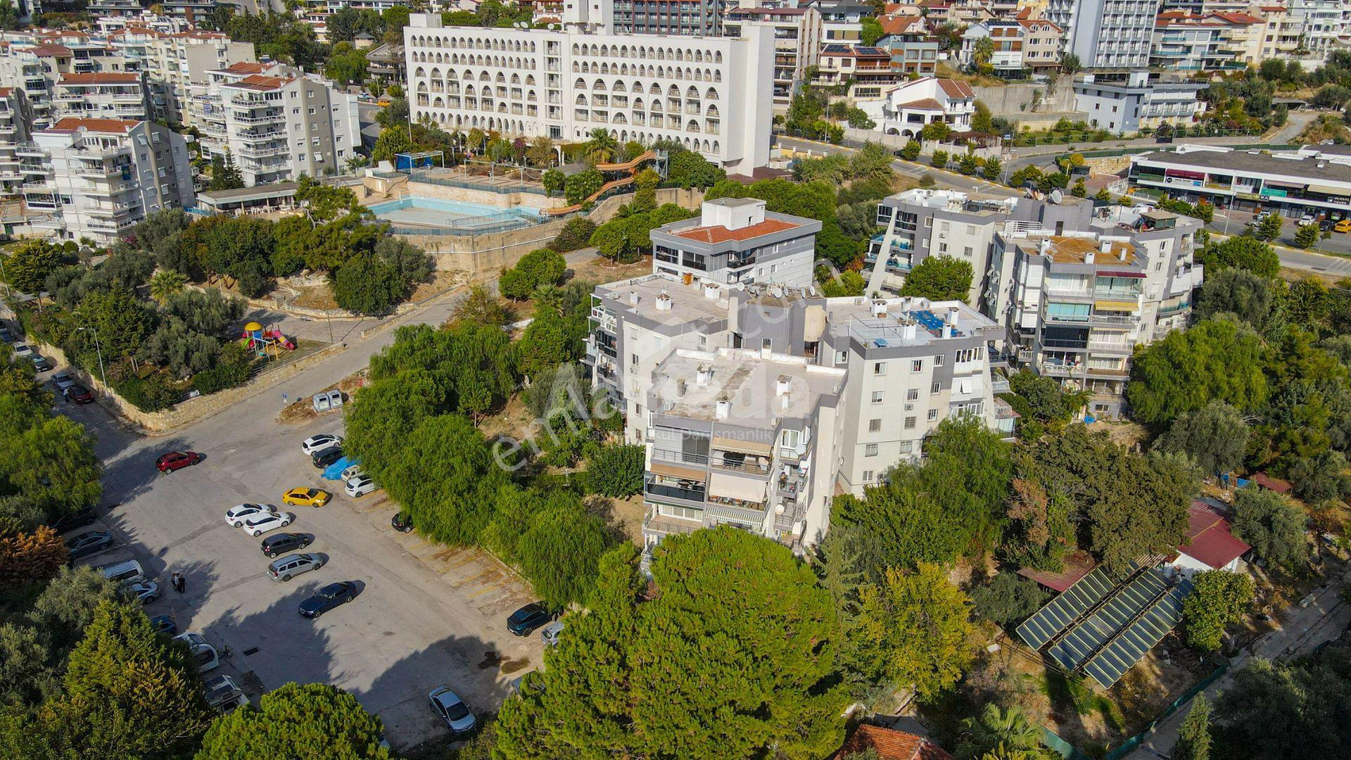 Kuşadası Marinaya 200 M Mesafede Satılık 3+1 Daire — fotoğraf 5