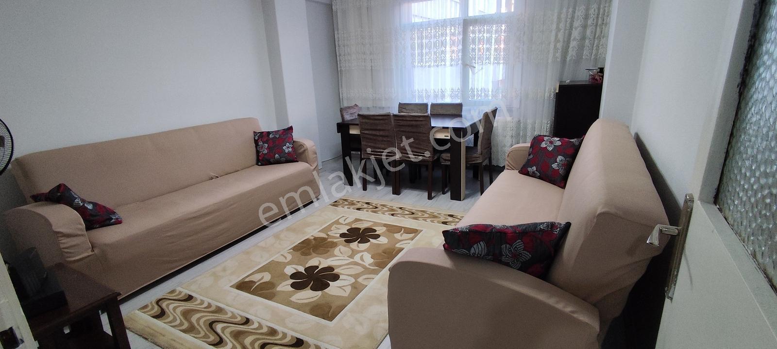 Zeytinburnu Sümer Mahallesi Satılık 2+1 Daire