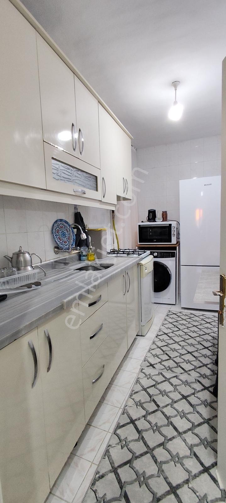 Zeytinburnu Sümer Mahallesi Satılık 2+1 Daire — fotoğraf 5