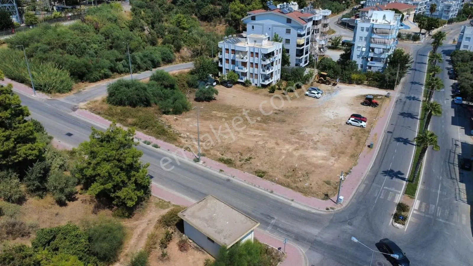 Aydınevler Mah. Köşe Başı Parsel Konut Arsası — fotoğraf 10