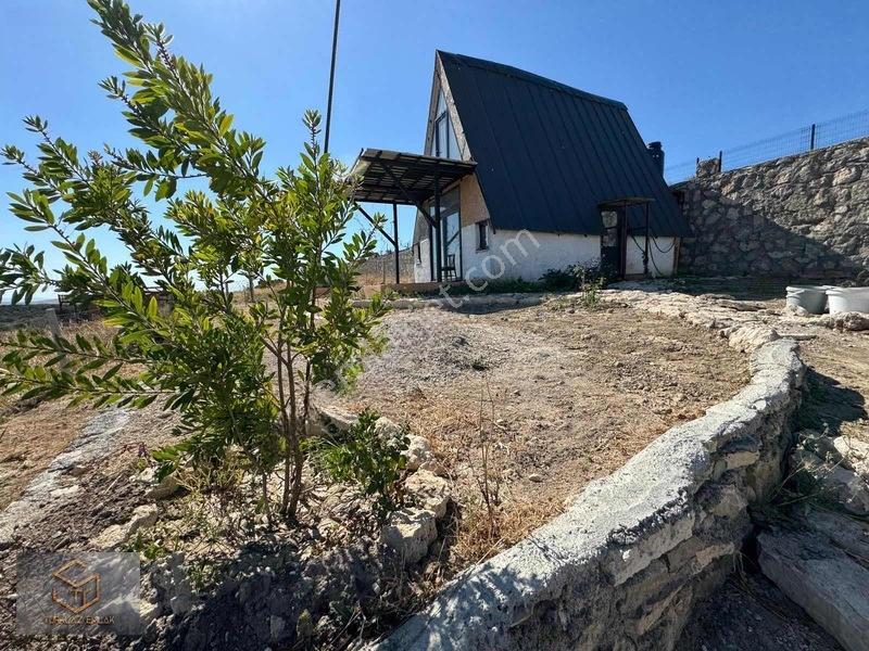 Türkelli'de Foça Yoluna Yakın 300 M² Hisseli Arsa — fotoğraf 8