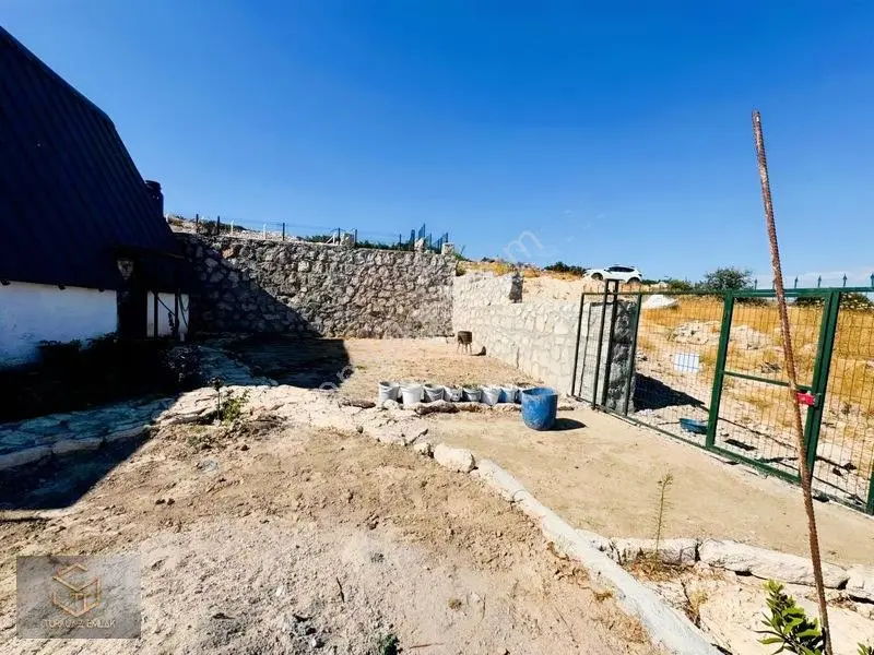 Türkelli'de Foça Yoluna Yakın 300 M² Hisseli Arsa — fotoğraf 24