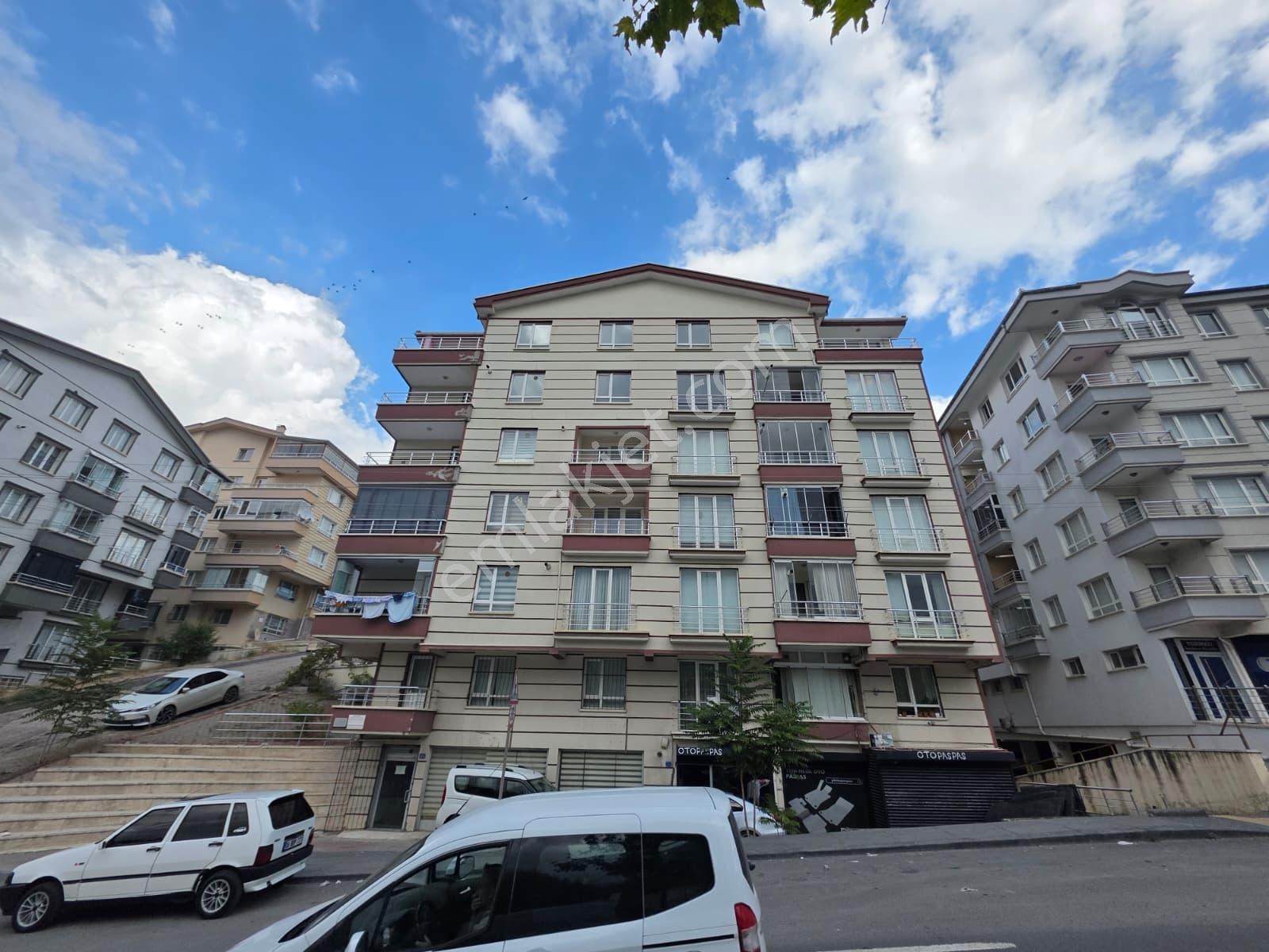 Doğukent Caddesinde 2+1 Yapılı Satılık Daire — fotoğraf 2