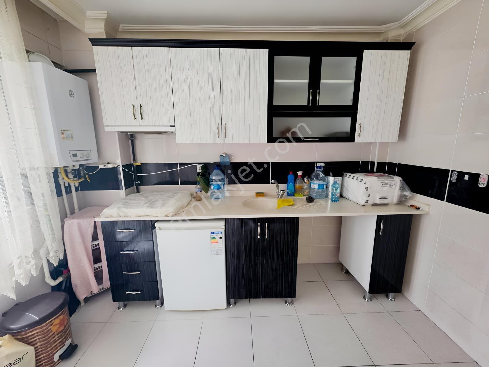 Doğukent Caddesinde 2+1 Yapılı Satılık Daire — fotoğraf 4