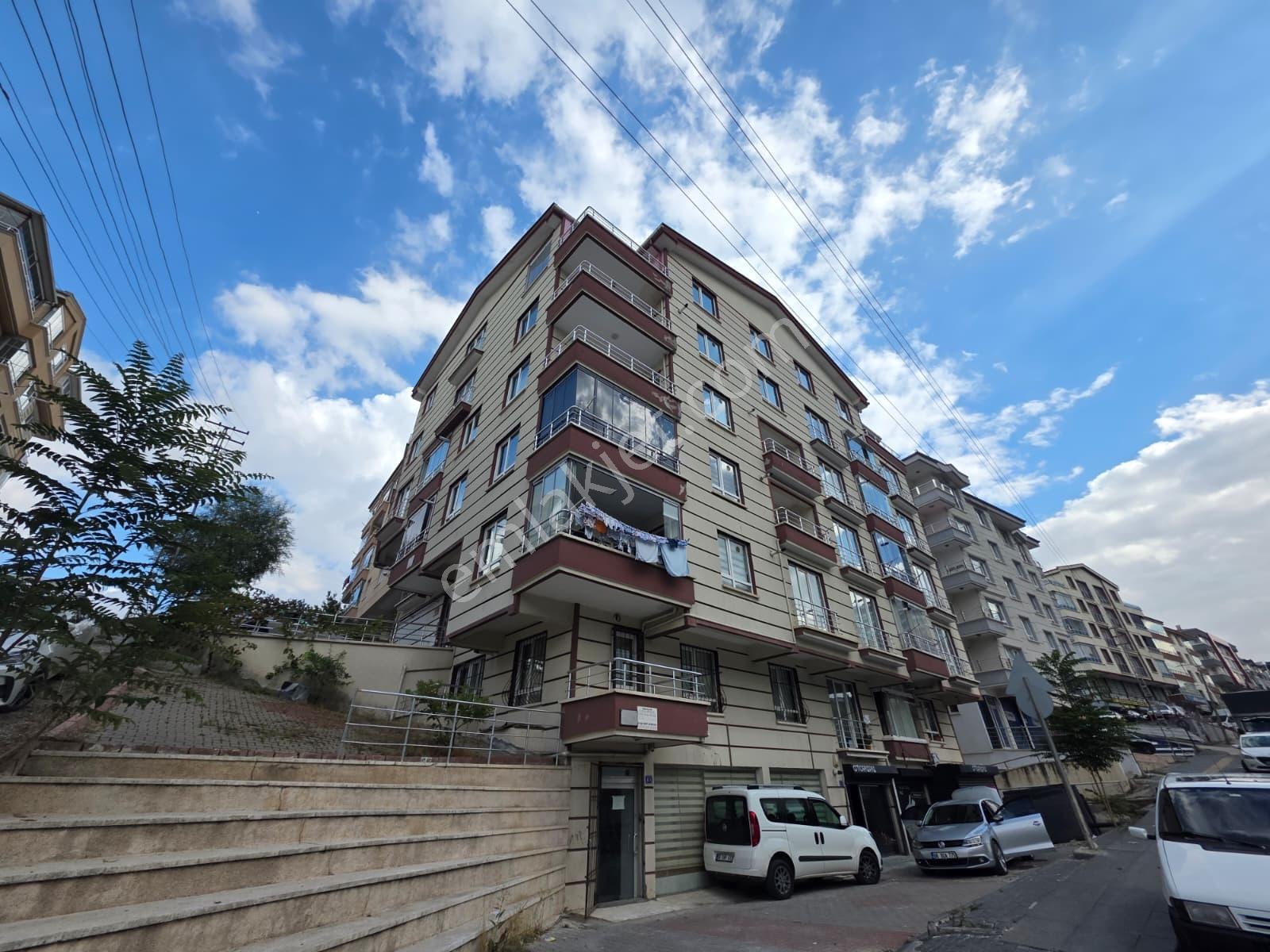 Doğukent Caddesinde 2+1 Yapılı Satılık Daire — fotoğraf 25