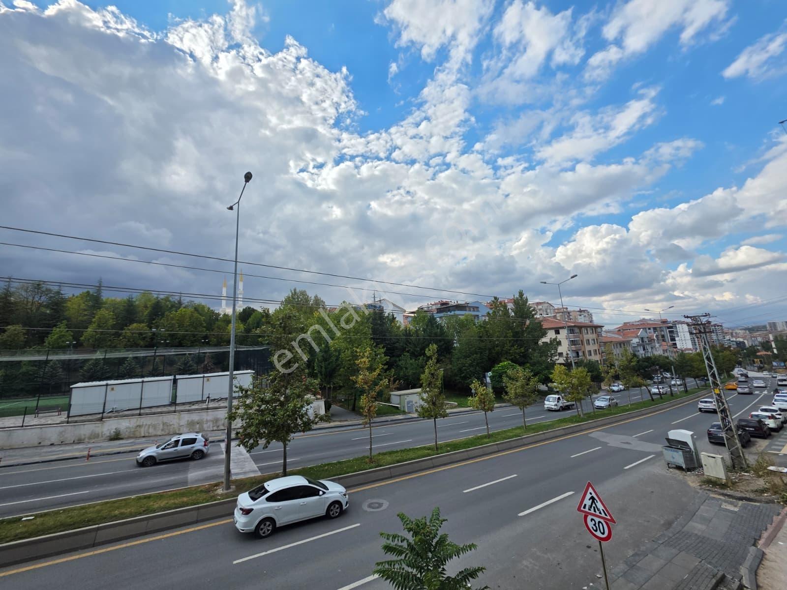 Doğukent Caddesinde 2+1 Yapılı Satılık Daire — fotoğraf 29