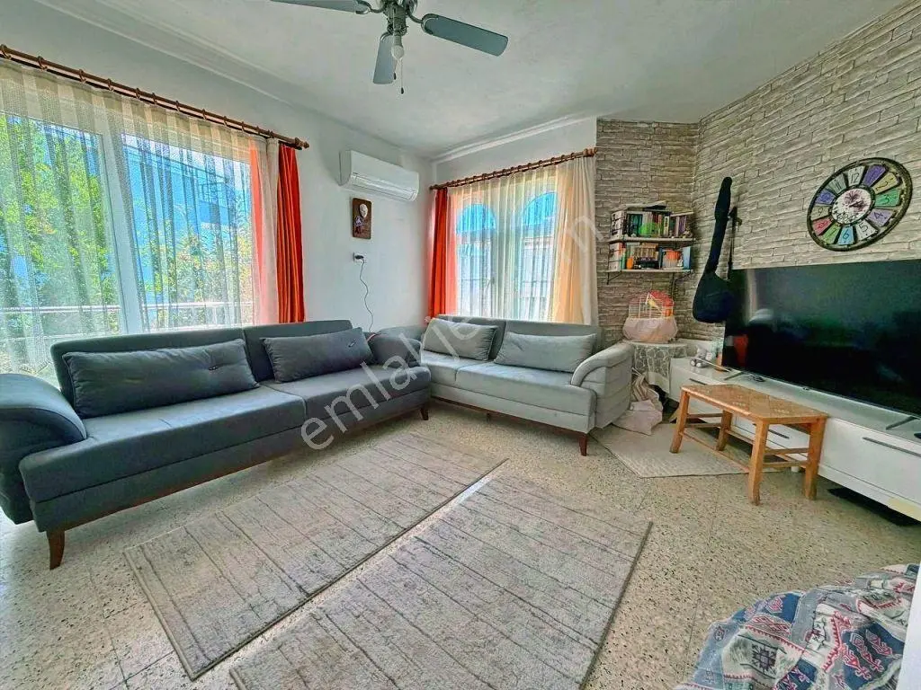 Uytundan Pelitköy İçmelerde Denize 200 Metre Bahçeli 3+1 Villa — fotoğraf 5