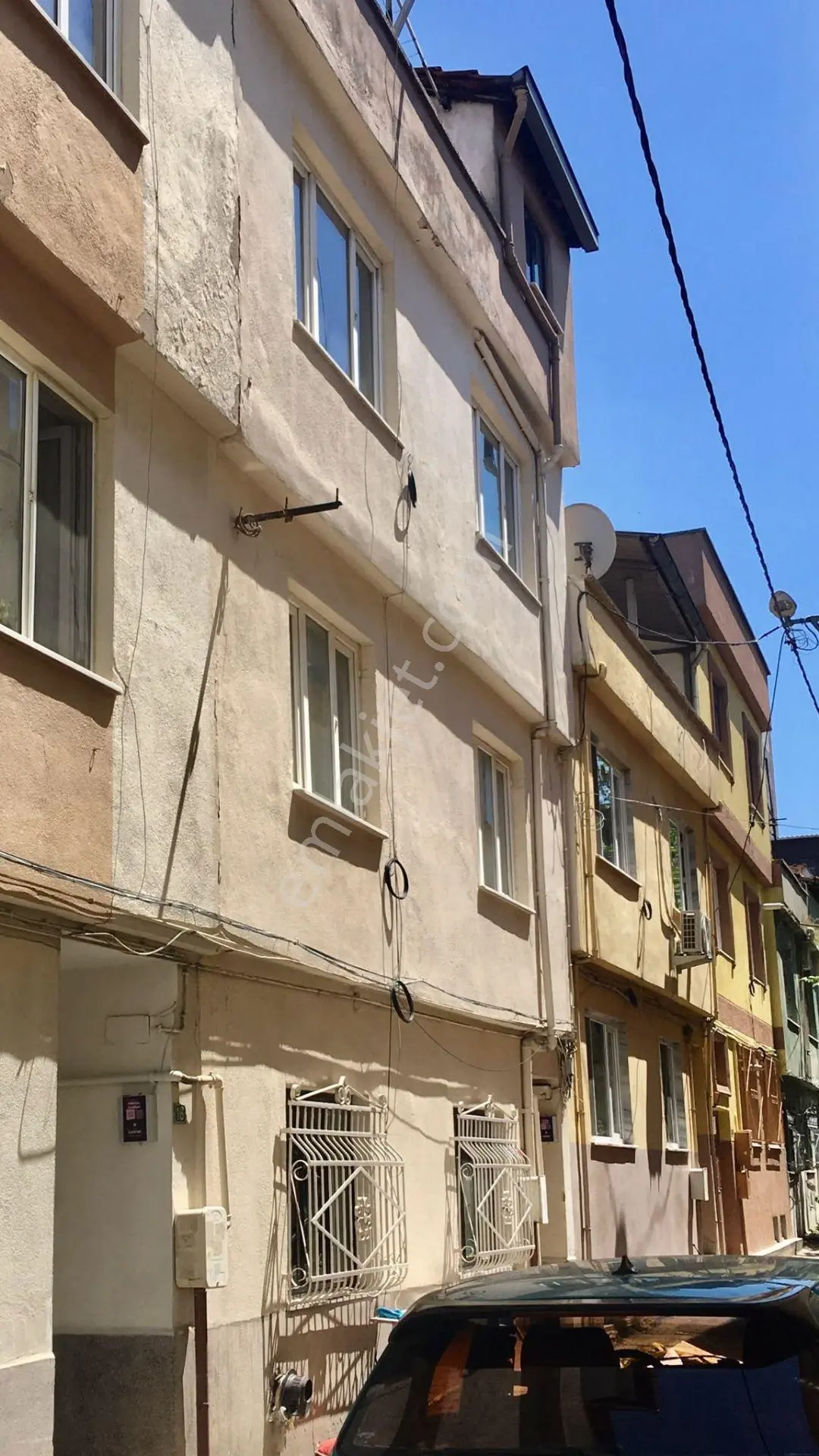 Bursa Osmangazi Kemerçeşme Mh Üç Katlı Satılık Ev Fırsatı