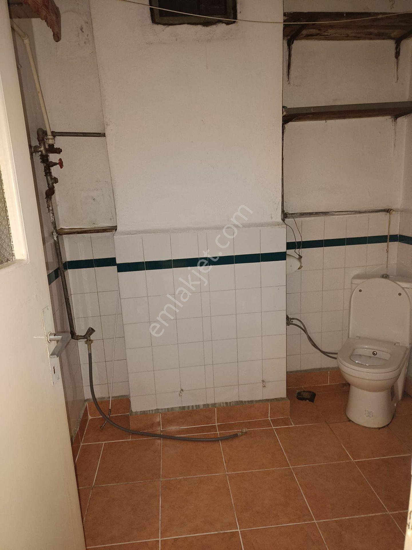 Bursa Osmangazi Kemerçeşme Mh Üç Katlı Satılık Ev Fırsatı — fotoğraf 4