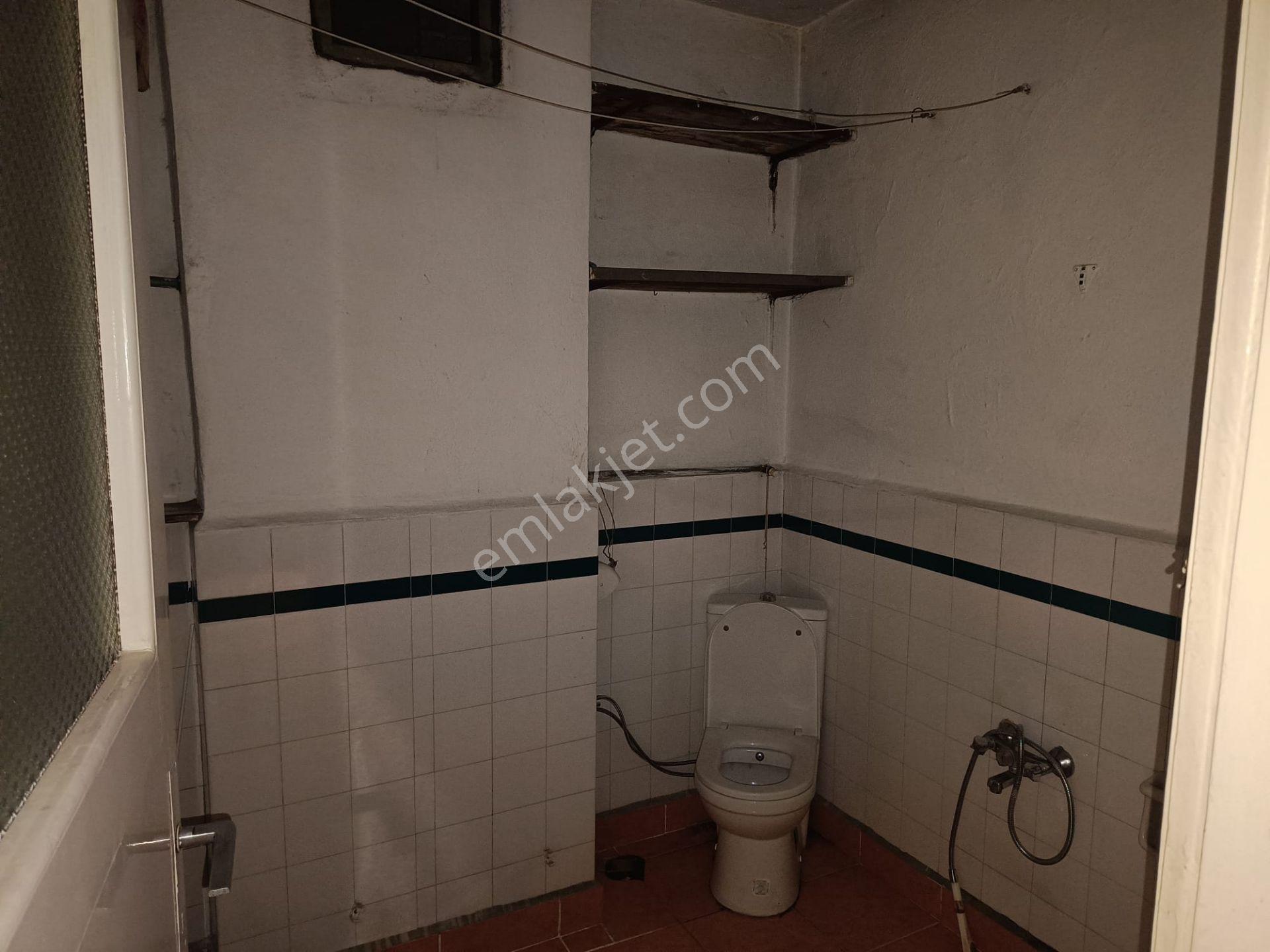 Bursa Osmangazi Kemerçeşme Mh Üç Katlı Satılık Ev Fırsatı — fotoğraf 5