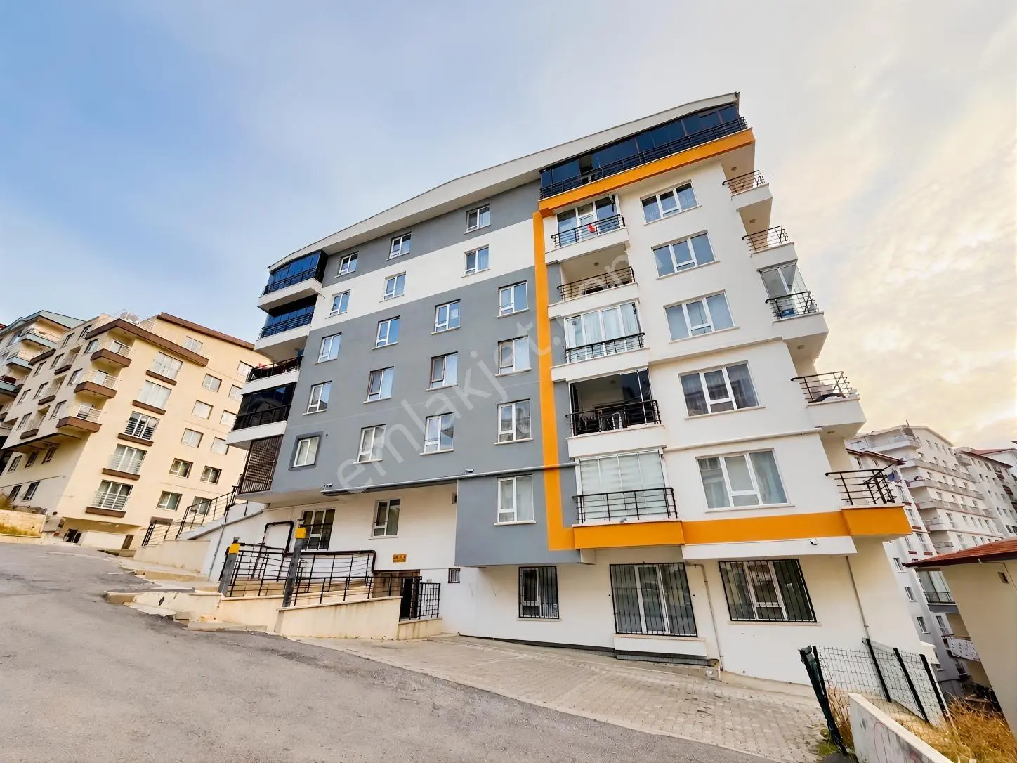 Küçük Kayaş Mahallesi Manzaralı 3+1 Satılık Daire